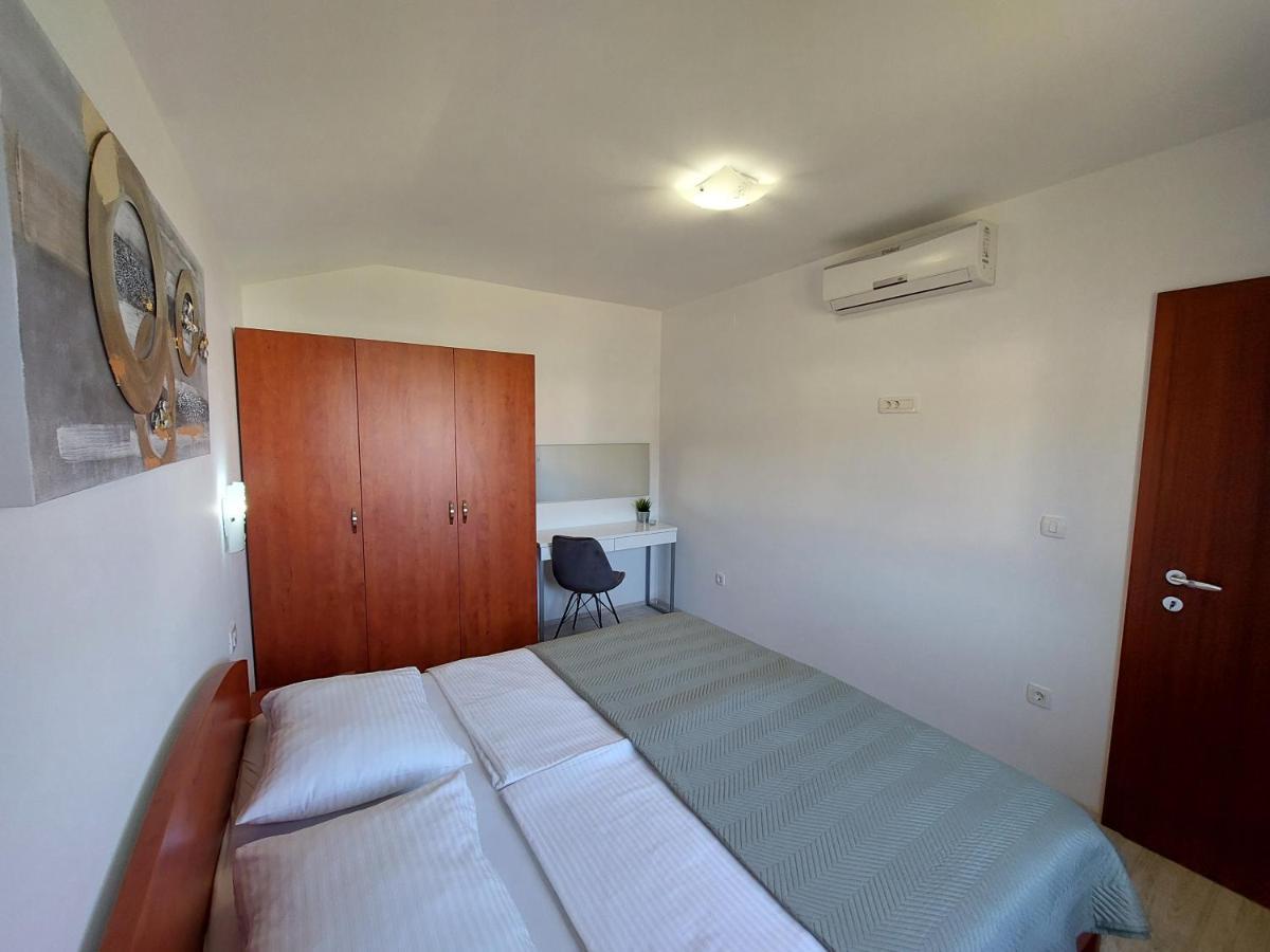 Apartments Amfora Barbat na Rabu Εξωτερικό φωτογραφία